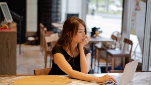 thumbnail cafe woman